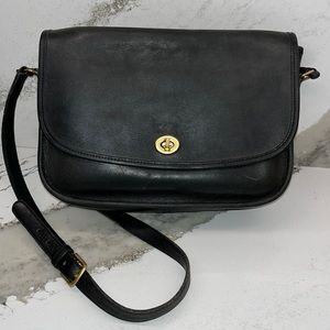 VINTAGE COACH city bag!